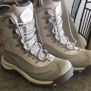 New!! Omni-heat Columbia winter boots